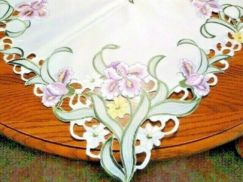 Dutch iris table topper - iris,
